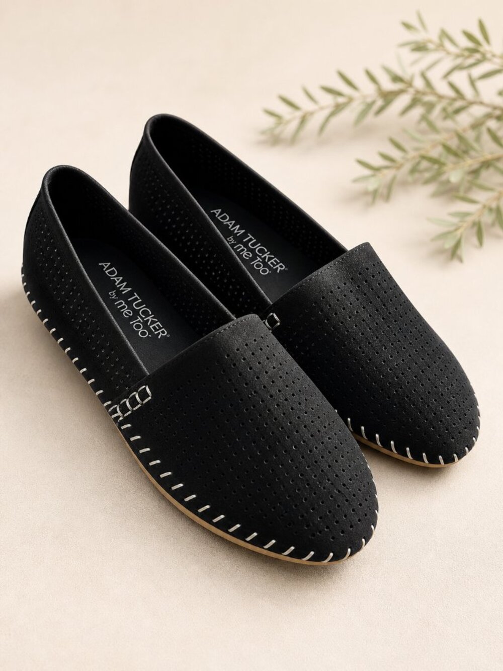 Adam Tucker Me Too Black Perforated Leather Slip On Comfort Flats Women’s 8